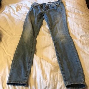 Bullhead skinny jeans